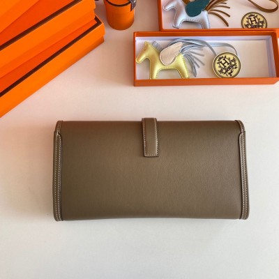 Hermes Jige Elan 29 Clutch Bag In Taupe Swift Calfskin