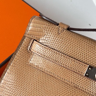 Hermes Kelly Pochette Handmade Bag In Chai Lizard Skin