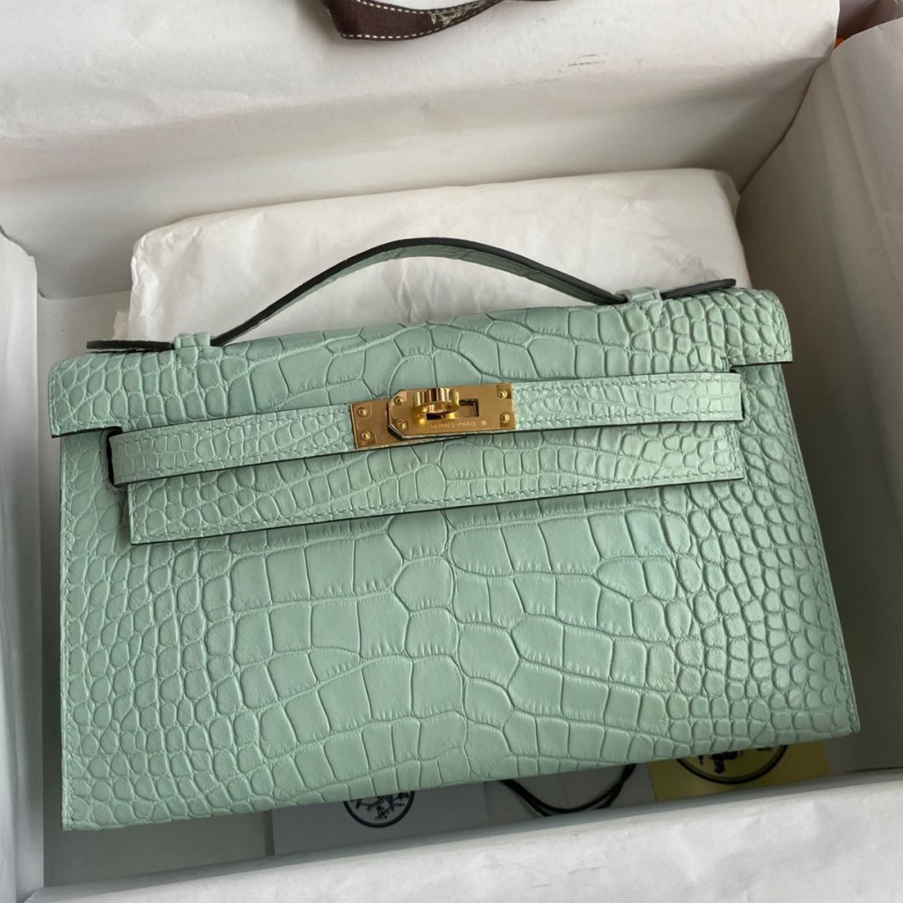 Hermes Kelly Pochette Handmade Bag In Vert D-eau Matte Alligator Leather