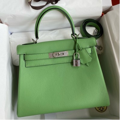 Hermes Kelly Retourne 28 Handmade Bag in Vert Criquet Evercolor Calfskin HSBS61526