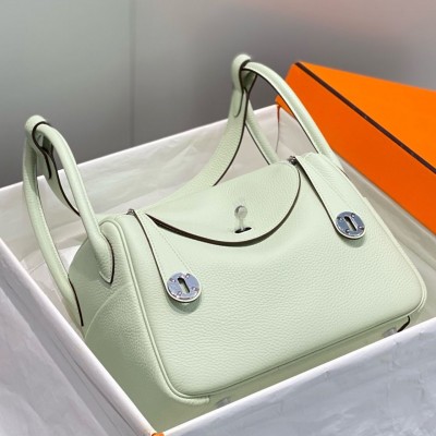 Hermes Lindy 26cm Bag In Vert Fizz Clemence Leather GHW HSBS61664