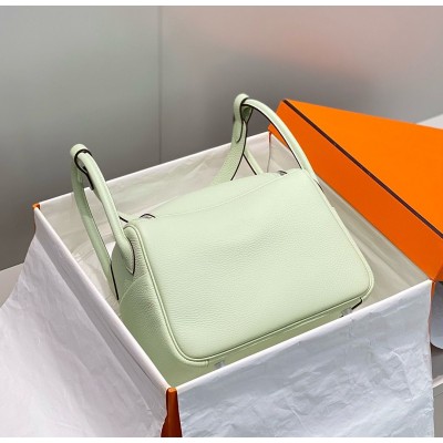 Hermes Lindy 26cm Bag In Vert Fizz Clemence Leather GHW