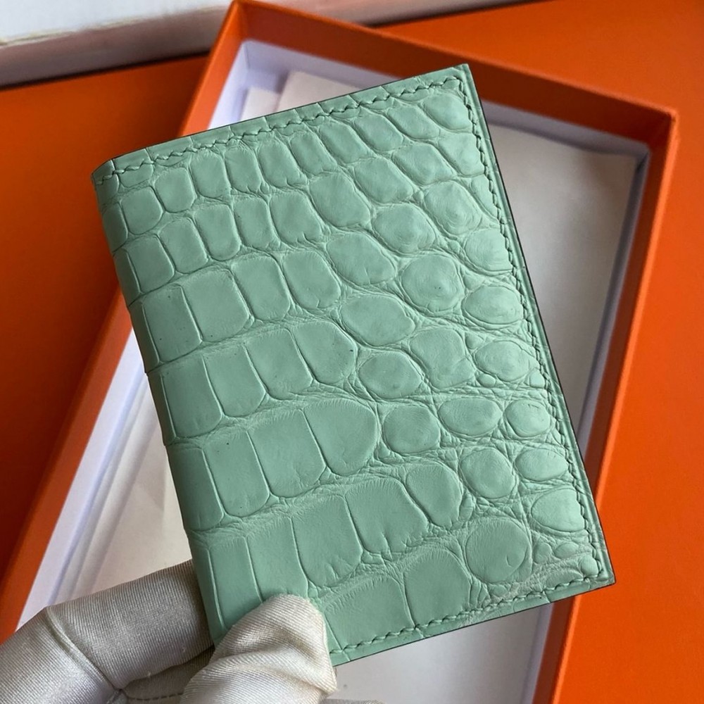 Hermes MC2 Euclide Card Holder in Vert D-eau Matte Alligator Leather